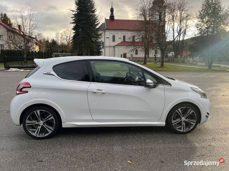 Używany 2013 Peugeot 208 Hatchback | 32 000 zł (Drogi) - Obraz 1/4
