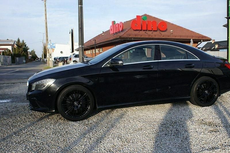 Używany Mercedes CLA200 156 KM (114 kW) 2014 Czarny (metalik) Sedan/Limuzyna