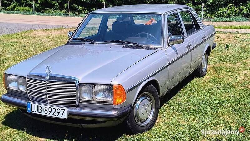 Używany 1983 Mercedes E230 | 17 200 zł - Obraz 1/4
