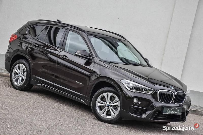 Brązowy Używany 2015 BMW X1 Sport Line SUV | 63 899 zł (Uczciwa cena) - Obraz 1/4