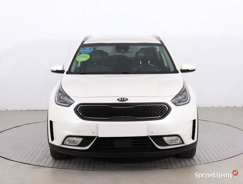 Biały Używany 2018 Kia Niro SUV | 73 999 zł (Uczciwa cena) - Obraz 1/4