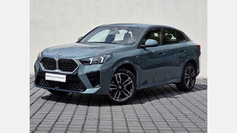 Zielony cape york metalizowany Używany 2024 BMW X2 Luxury Line SUV | 189 900 zł - Obraz 1/3