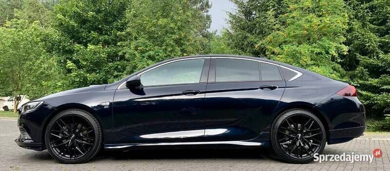 Używany Opel Insignia OPC 205 KM (150 kW) 2018 Granatowy Sedan/Limuzyna