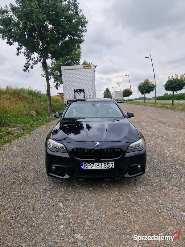 Używany BMW 520 2010 Czarny Sedan/Limuzyna