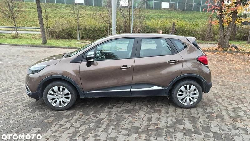 Używany Renault Captur Zen 90 KM (66 kW) 2015 Inny kolor SUV