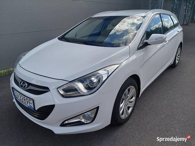 Biały Używany 2013 Hyundai i40 Kombi | 32 800 zł (Uczciwa cena) - Obraz 1/4