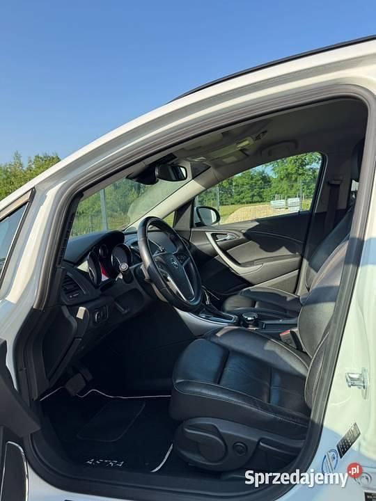 Używany Opel Astra OPC 2011 Biały Kombi