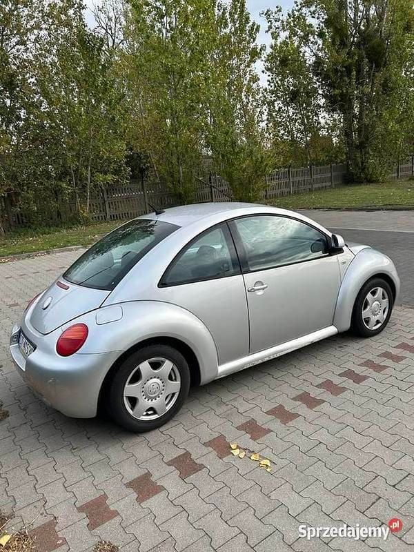 Używany VW New Beetle 1999 Srebrny Hatchback