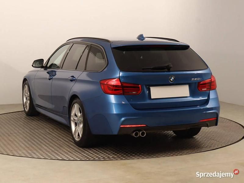 Używany BMW 320 2019 Niebieski Kombi