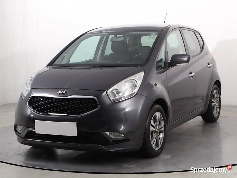 Używany Kia Venga 125 KM (91 kW) 2015 Szary Hatchback