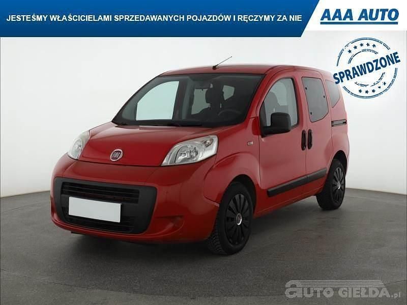 Używany Fiat Qubo Trekking 2013 Czerwony Minivan