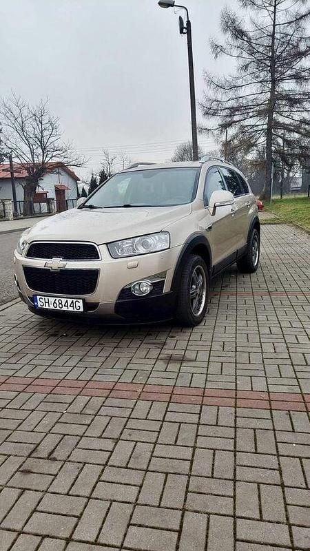 Żółtozłoty Używany 2012 Chevrolet Captiva SUV | 31 900 zł (Dość drogi) - Obraz 1/4