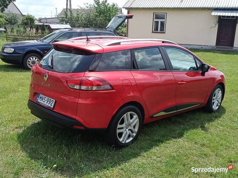 Używany Renault Clio GrandTour 90 KM (66 kW) 2018 Bordowy Kombi