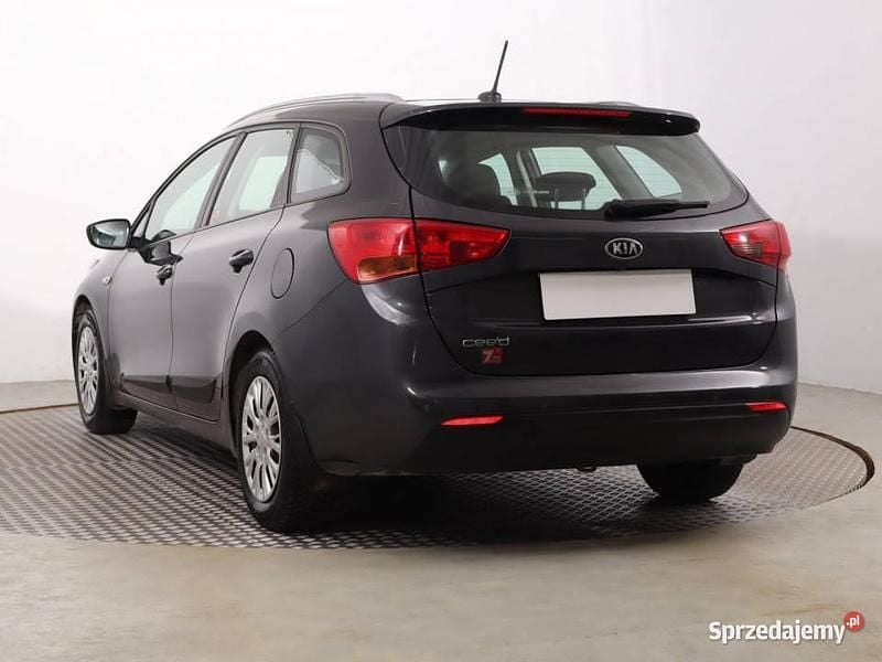 Używany Kia Ceed 135 KM (99 kW) 2016 Szary Hatchback