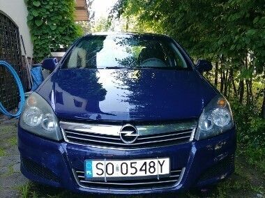 Niebieski Używany 2011 Opel Astra Kombi | 13 000 zł (Uczciwa cena) - Obraz 1/4