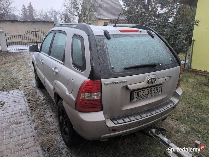 Srebrny Używany 2005 Kia Sportage SUV | 12 500 zł (Uczciwa cena) - Obraz 1/4