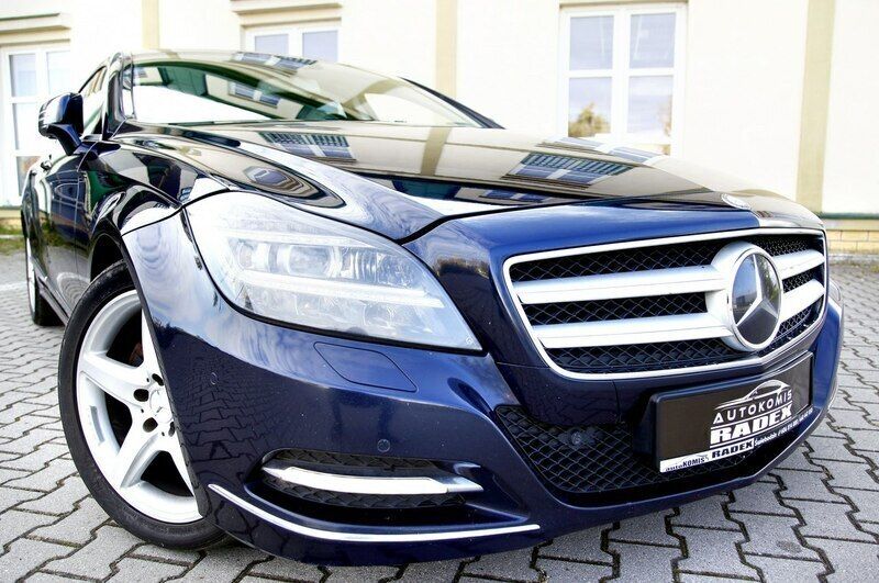 Używany Mercedes CLS250 204 KM (150 kW) 2012 Granatowy Kombi