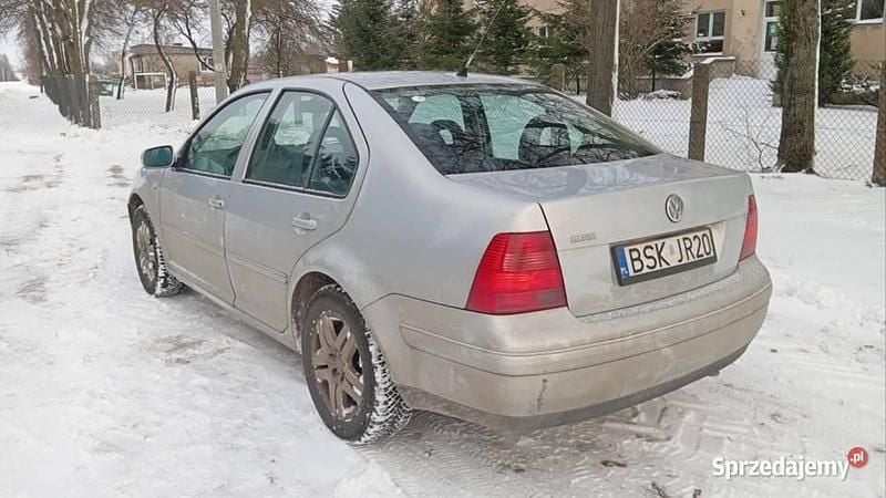 Używany VW Bora 1999 Srebrny Sedan/Limuzyna