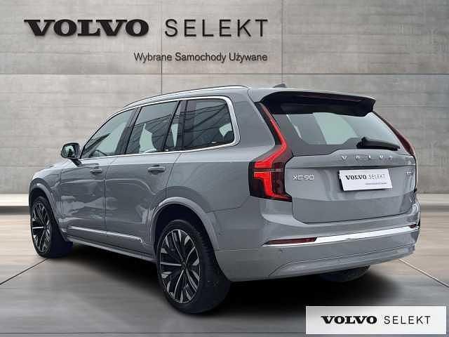 Używany Volvo XC90 250 KM (183 kW) 2025 Szary SUV