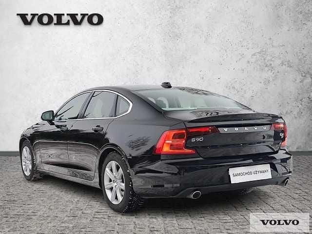 Używany Volvo S90 190 KM (139 kW) 2018 Czarny Sedan/Limuzyna