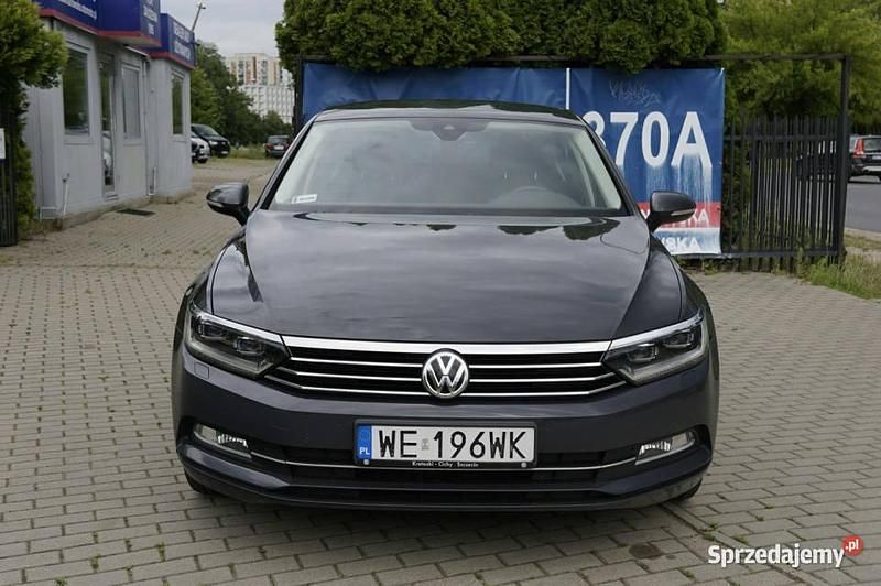 Używany VW Passat 150 KM (110 kW) 2019 Szary Sedan/Limuzyna