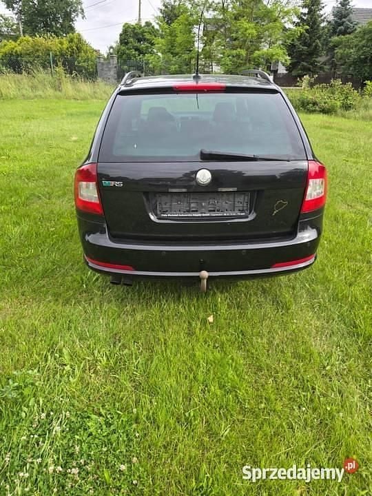 Czarny Używany 2010 Skoda Octavia vRS Kombi | 15 500 zł (Dobra cena) - Obraz 1/4