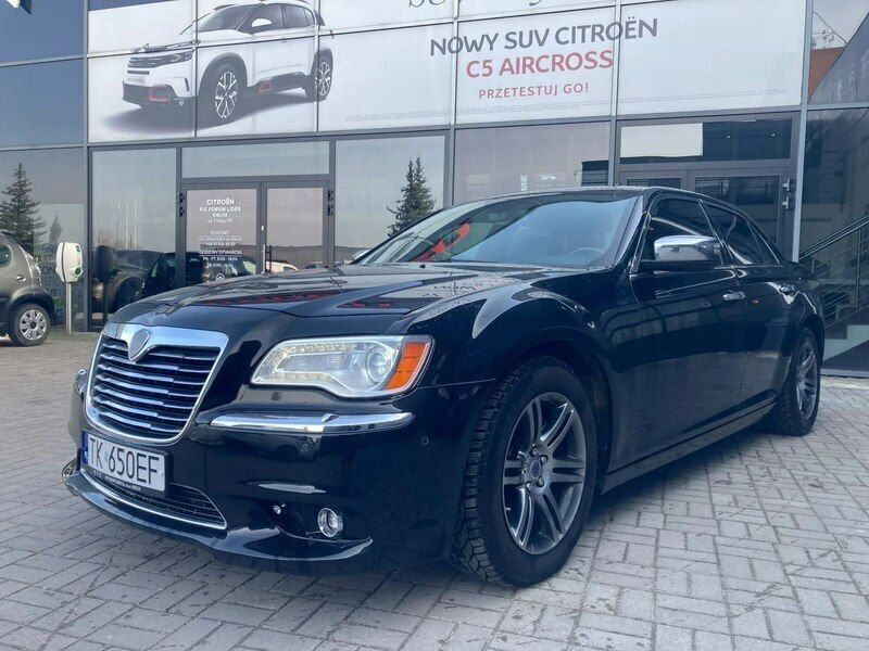 Czarny Używany 2013 Lancia Thema Sedan/Limuzyna | 46 900 zł - Obraz 1/4