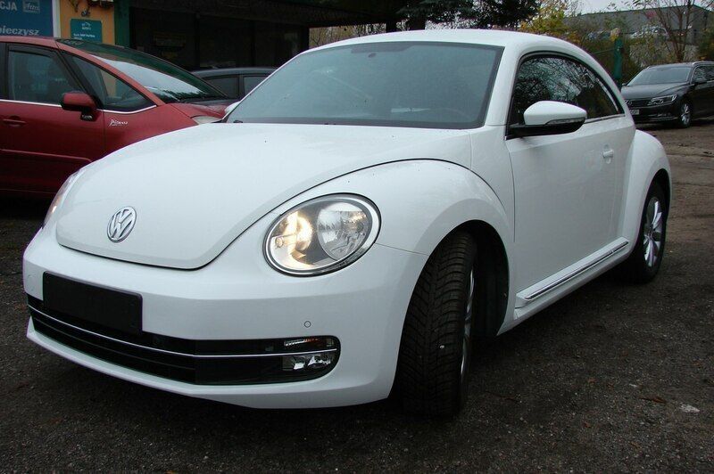 Biały Używany 2013 VW Beetle Hatchback | 37 900 zł (Uczciwa cena) - Obraz 1/4