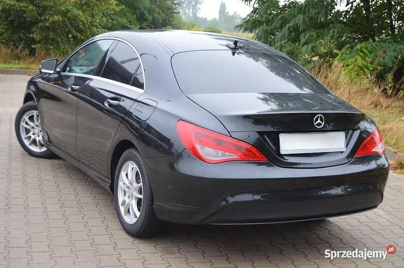 Czarny Używany 2015 Mercedes CLA180 Sedan/Limuzyna | 51 900 zł - Obraz 1/4