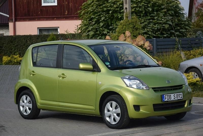 Zielony Używany 2008 Daihatsu Sirion Hatchback | 17 900 zł - Obraz 1/4