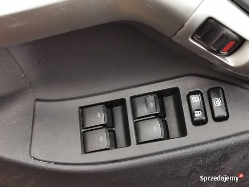 Używany 2010 Toyota Verso Minivan | 11 900 zł (Dobra cena) - Obraz 1/4