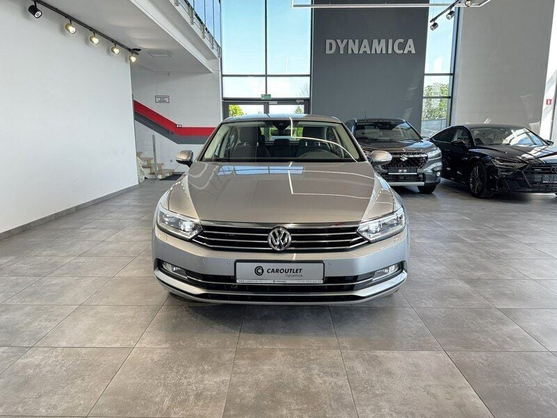 Srebrny Używany 2018 VW Passat Comfortline Sedan/Limuzyna | 72 900 zł (Uczciwa cena) - Obraz 1/2