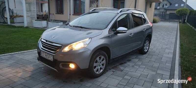 Grafitowy Używany 2016 Peugeot 2008 SUV | 34 999 zł (Uczciwa cena) - Obraz 1/4