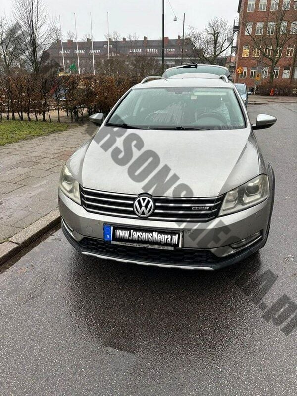 Srebrny Używany 2012 VW Passat Kombi | 29 450 zł (Uczciwa cena) - Obraz 1/4