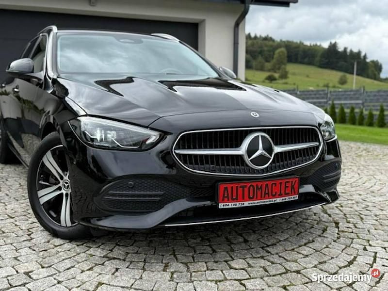 Czarny Używany 2023 Mercedes C220 Business Kombi | 124 900 zł - Obraz 1/4