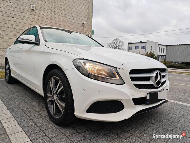 Biały Używany 2015 Mercedes C180 Sedan/Limuzyna | 62 290 zł (Uczciwa cena) - Obraz 1/4