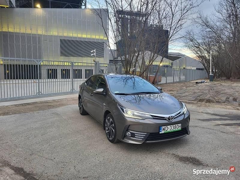 Grafitowy Używany 2017 Toyota Corolla Sedan/Limuzyna | 64 500 zł (Uczciwa cena) - Obraz 1/4