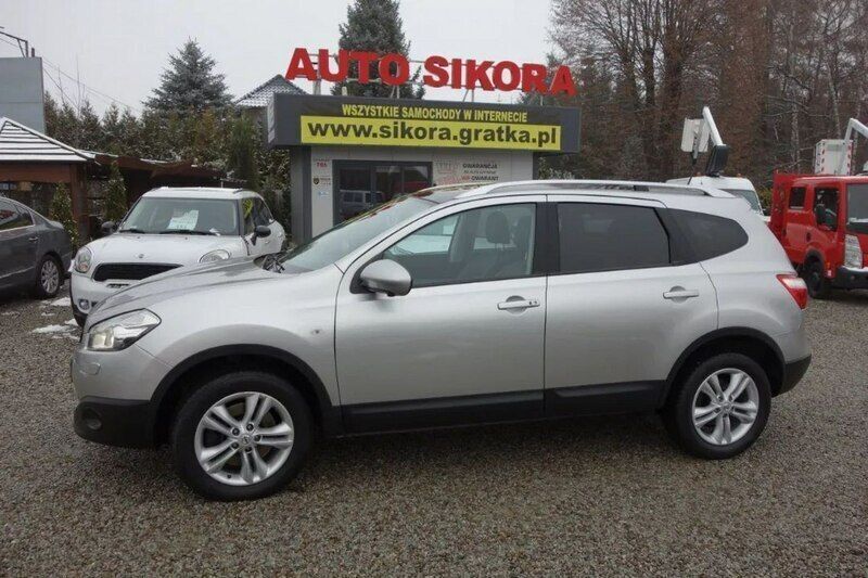 Używany Nissan Qashqai +2 130 KM (95 kW) 2012 Srebrny (metalik) SUV