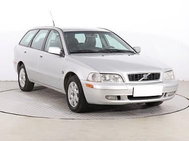 Srebrny Używany 2003 Volvo V40 Kombi | 3999 zł - Obraz 1/4