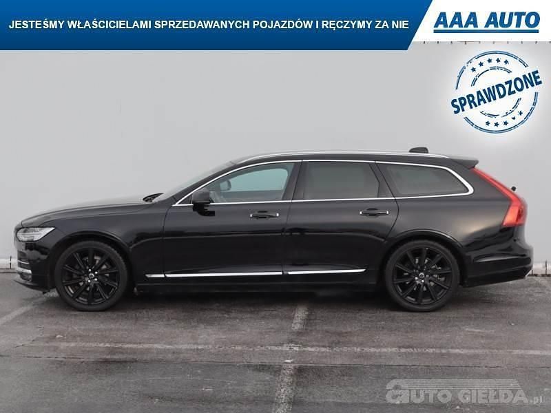 Używany Volvo V90 2017 Czarny Kombi