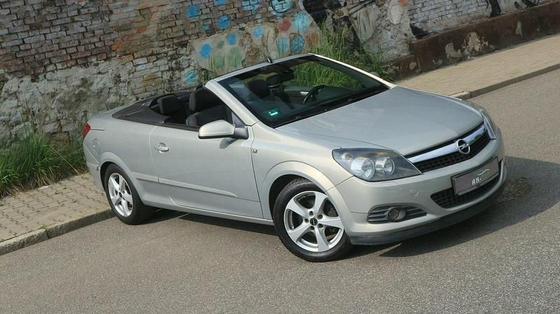 Srebrny Używany 2006 Opel Astra Cabriolet Kabriolet | 13 700 zł - Obraz 1/4