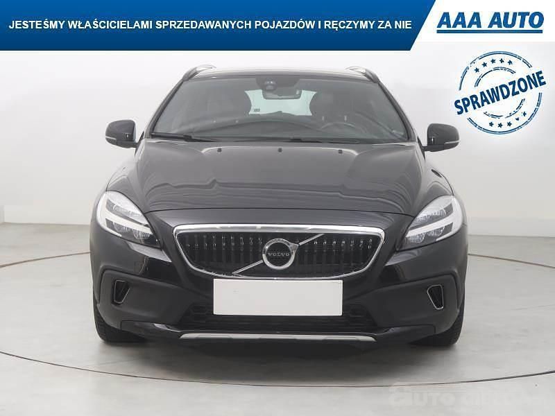 Używany Volvo V40 CC 2017 Czarny Kombi