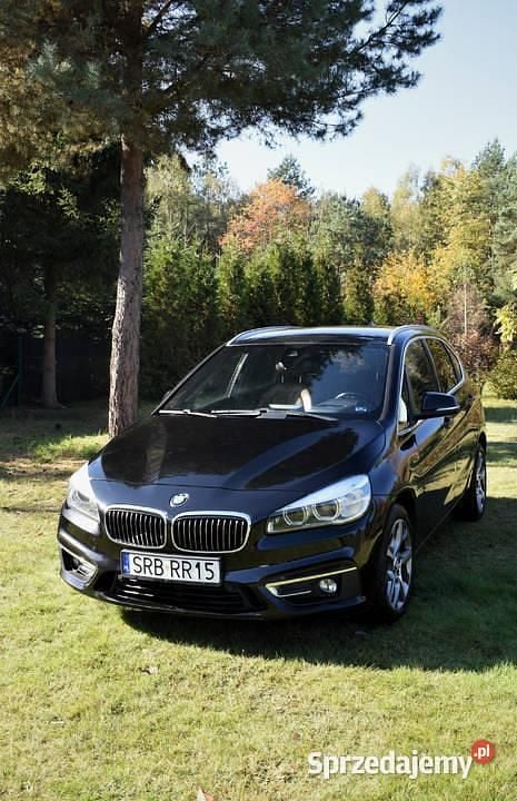 Czarny Używany 2015 BMW 218 Luxury Line SUV | 27 000 zł (Drogi) - Obraz 1/4