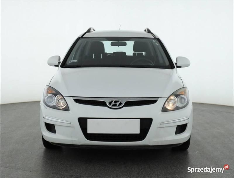 Biały Używany 2009 Hyundai i30 Kombi | 14 499 zł - Obraz 1/4