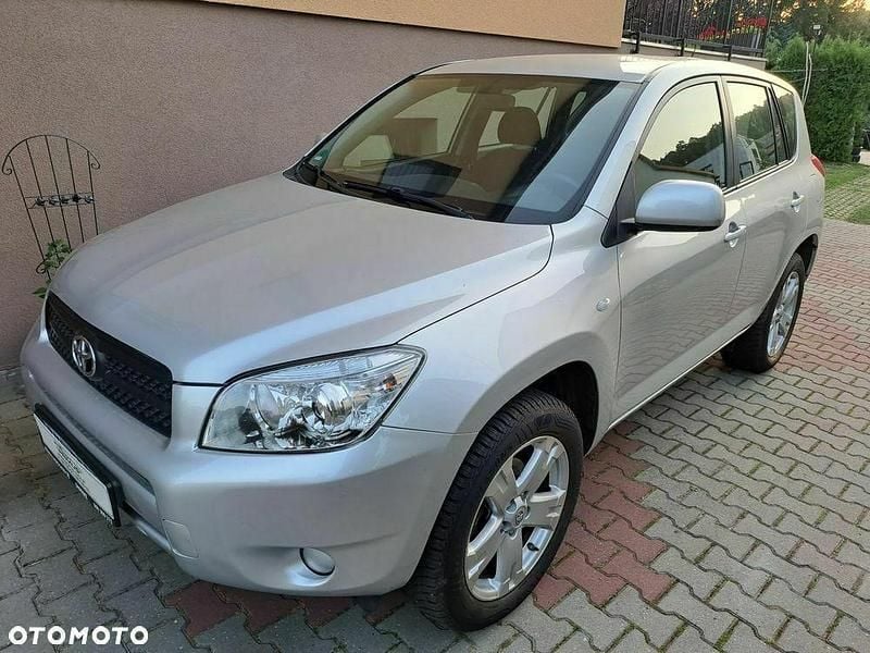Używany Toyota RAV4 152 KM (111 kW) 2007 Srebrny SUV