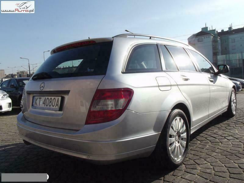 Używany Mercedes 240 136 KM (100 kW) 2008 Srebrny (metalik) Kombi