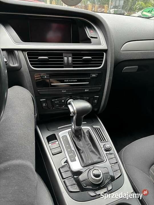 Używany Audi A4 2012 Szary Kombi