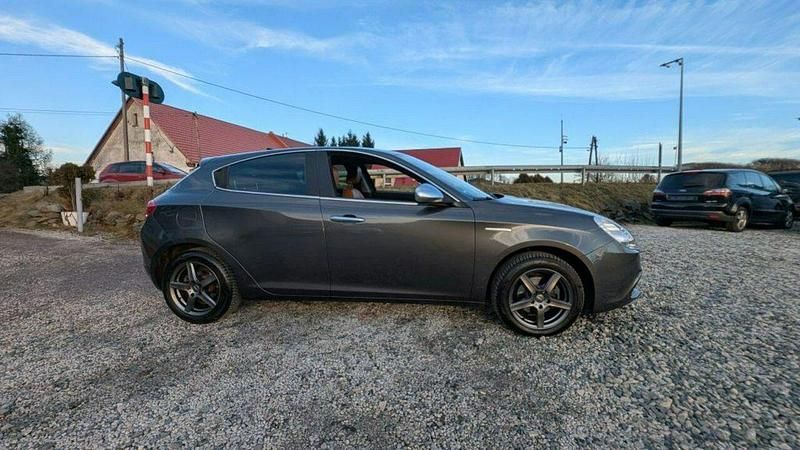 Używany Alfa Romeo Giulietta 2012 Czarny Hatchback