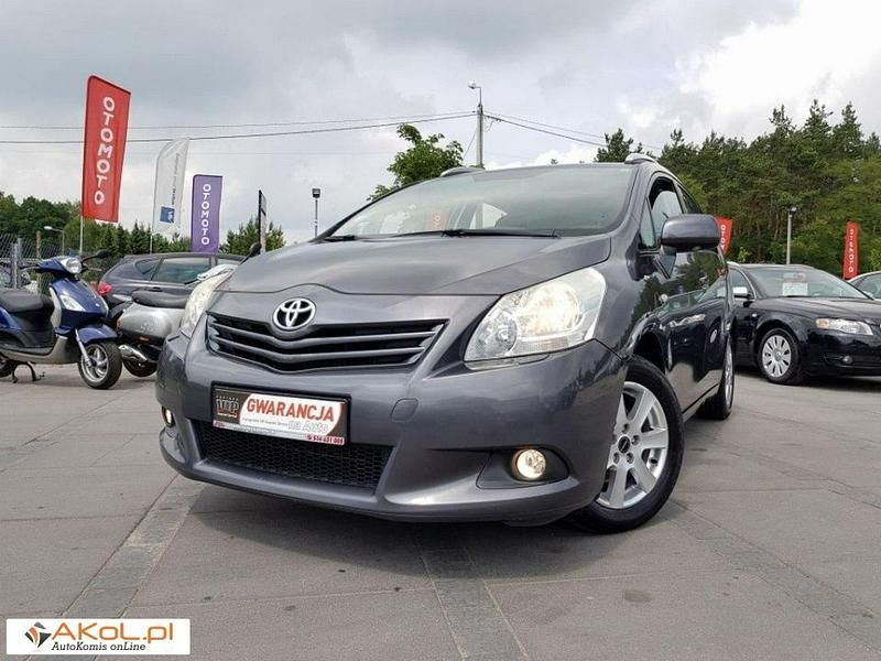 Szary (metalik, perła) Używany 2009 Toyota Verso Minivan | 34 900 zł (Drogi) - Obraz 1/1