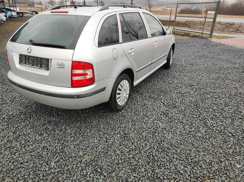 Używany Skoda Fabia 2007 Srebrny Kombi